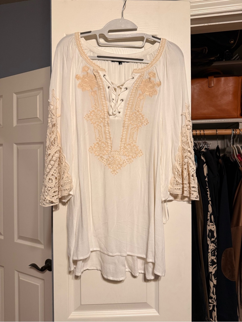 ANDREE BY UNIT Cream Lace-Trim Peasant Tunic